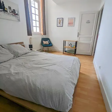 3 Chambres,120 M2 Au Calme Et En !!! Lägenhet