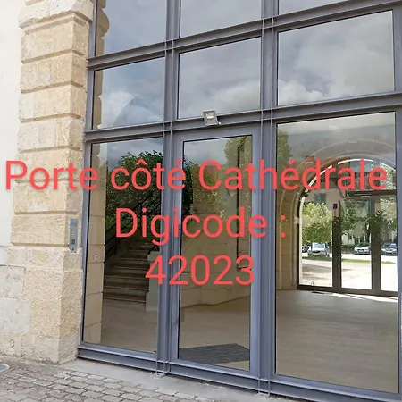Lägenhet 3 Chambres,120 M2 Au Calme Et En !!! Auch